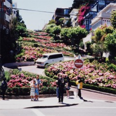 Cable Car Lombard Street bottom of hill..